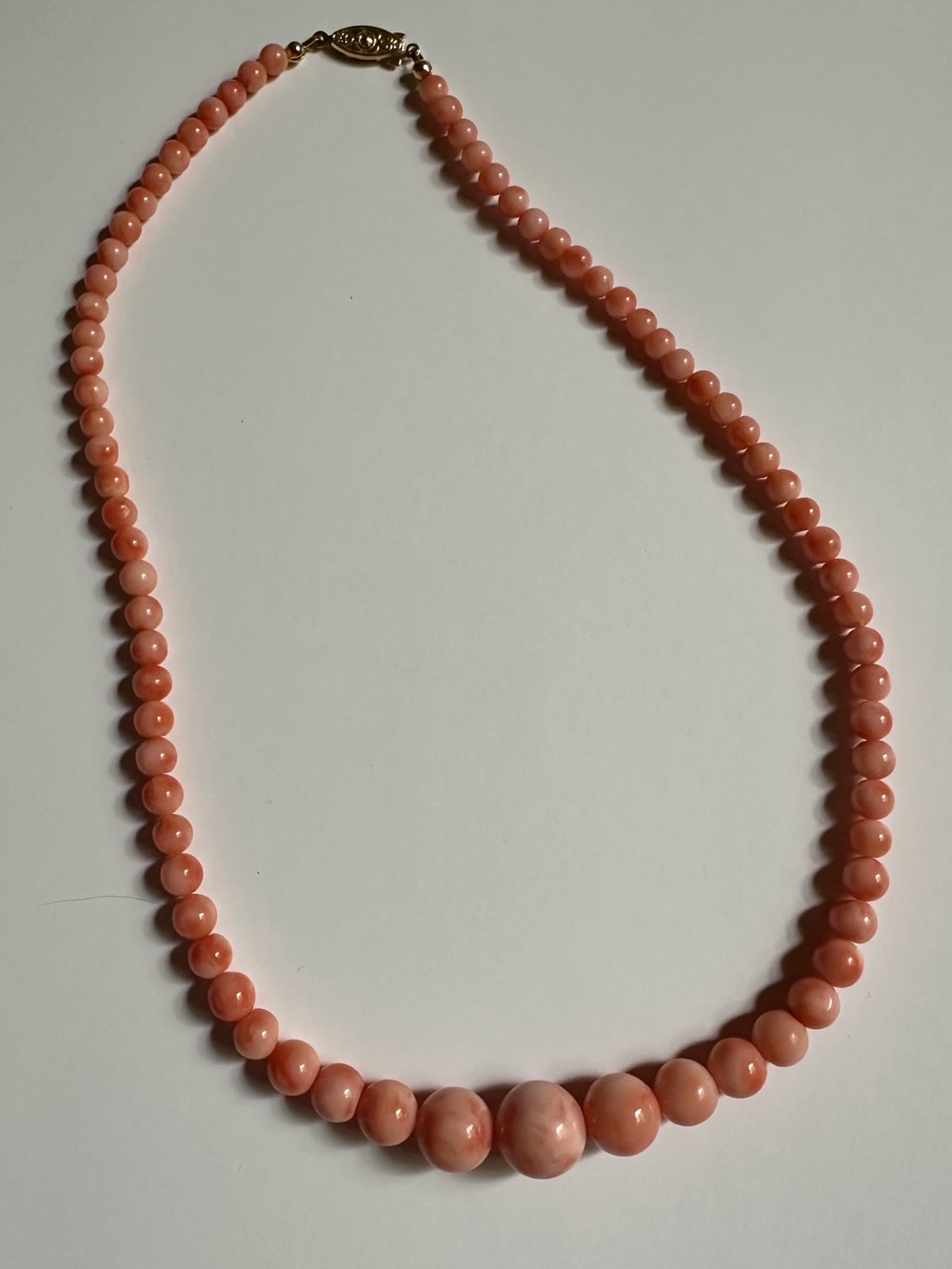 Vintage Mid Century Angel Skin Coral Graduated Bead Necklace